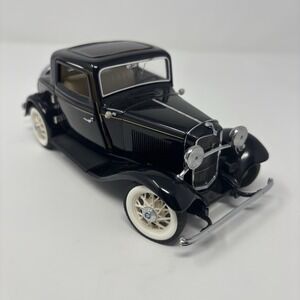 1932 Ford Deluxe Coupe - 1:24 Franklin Mint Precision Models - Black